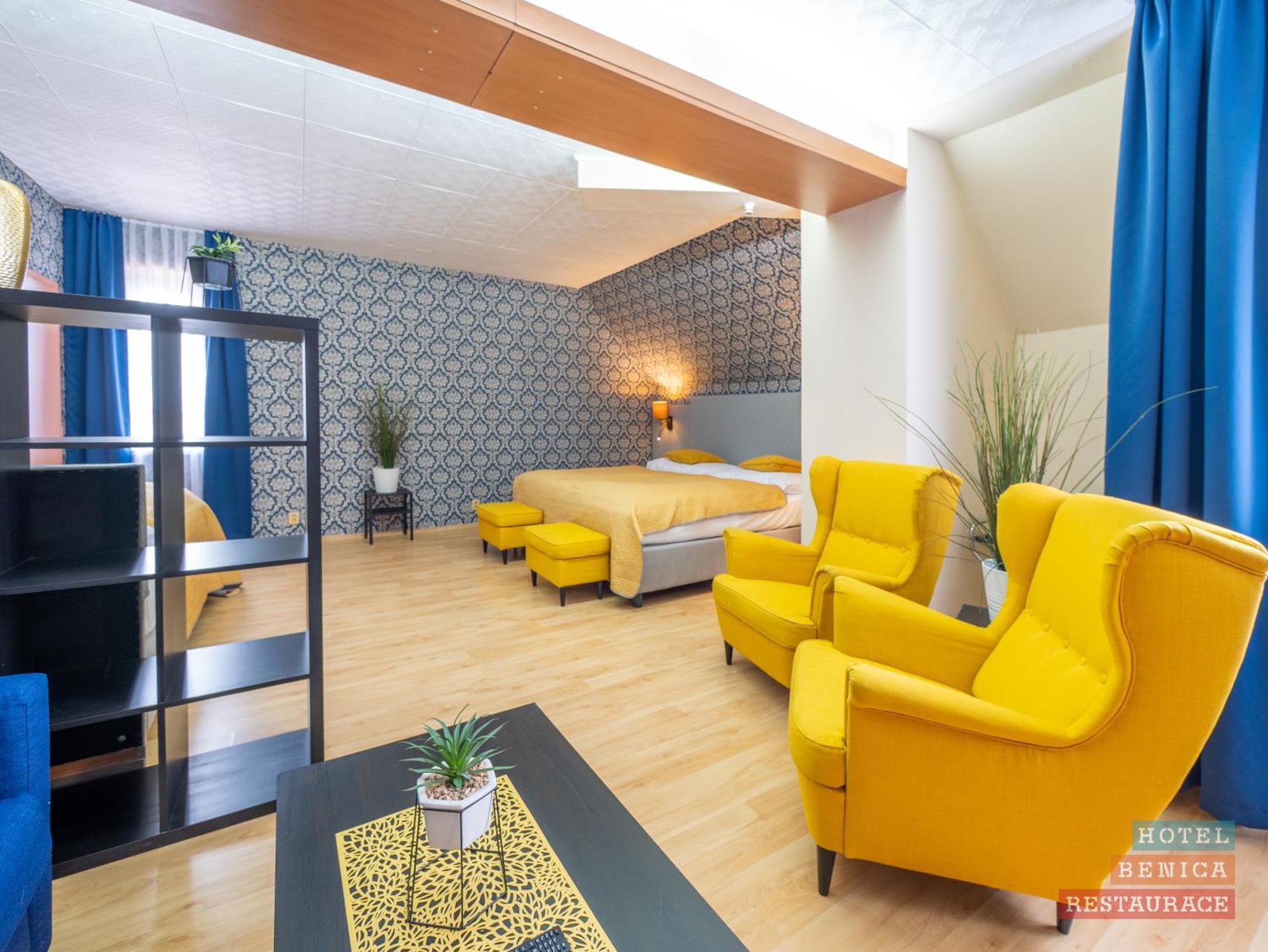 Hotel Benica Benesov  Kültér fotó
