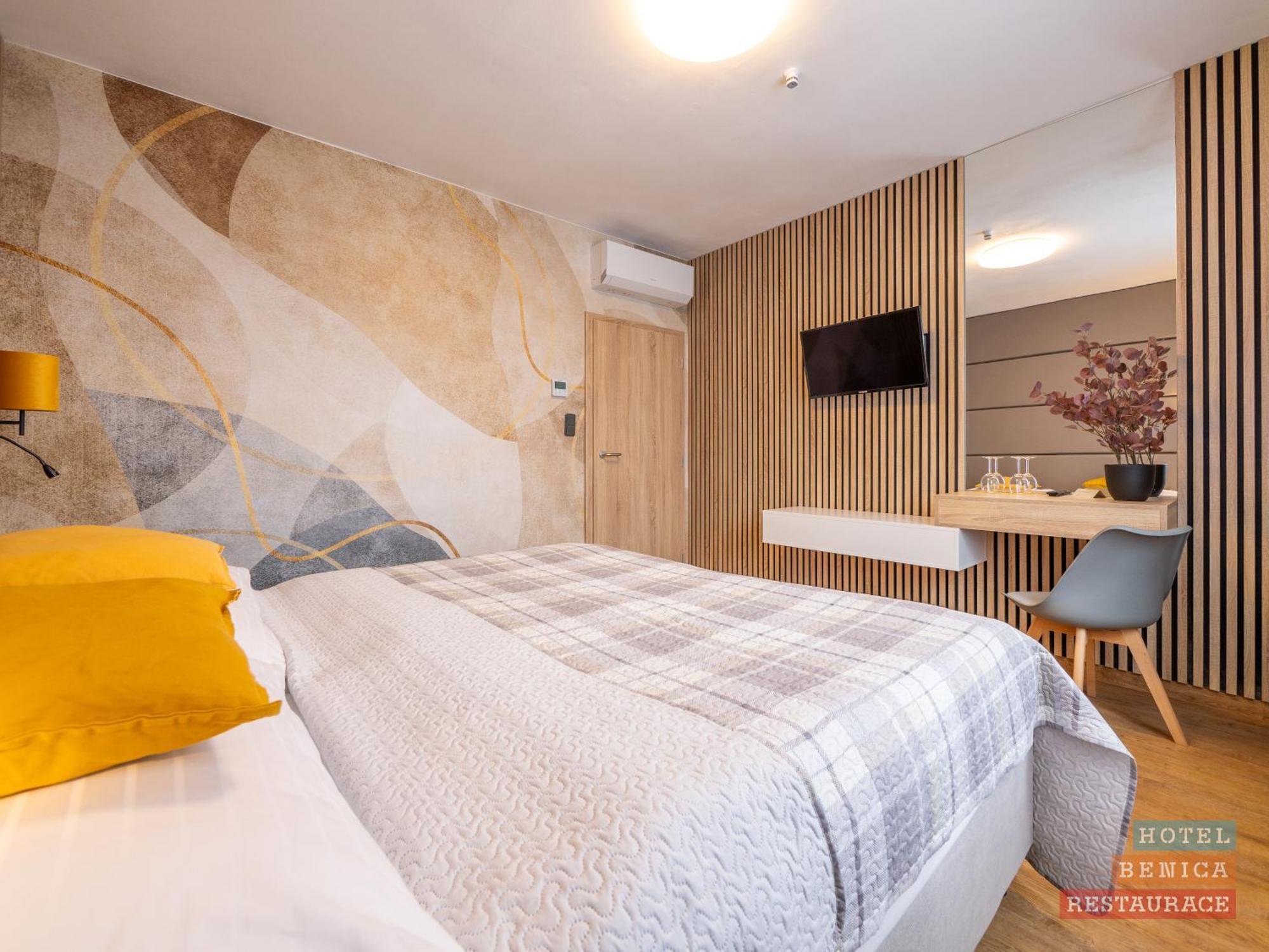 Hotel Benica Benesov  Kültér fotó