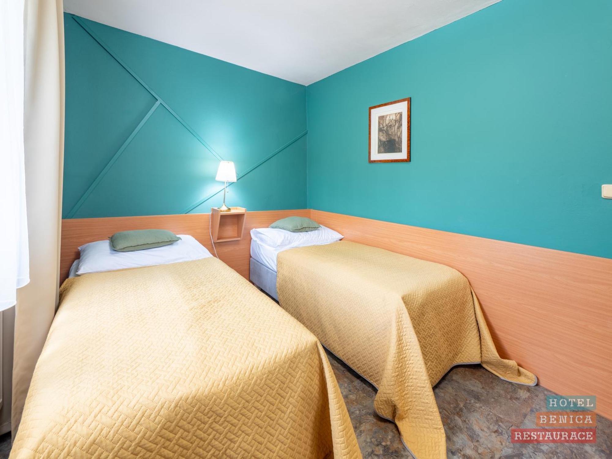 Hotel Benica Benesov  Kültér fotó