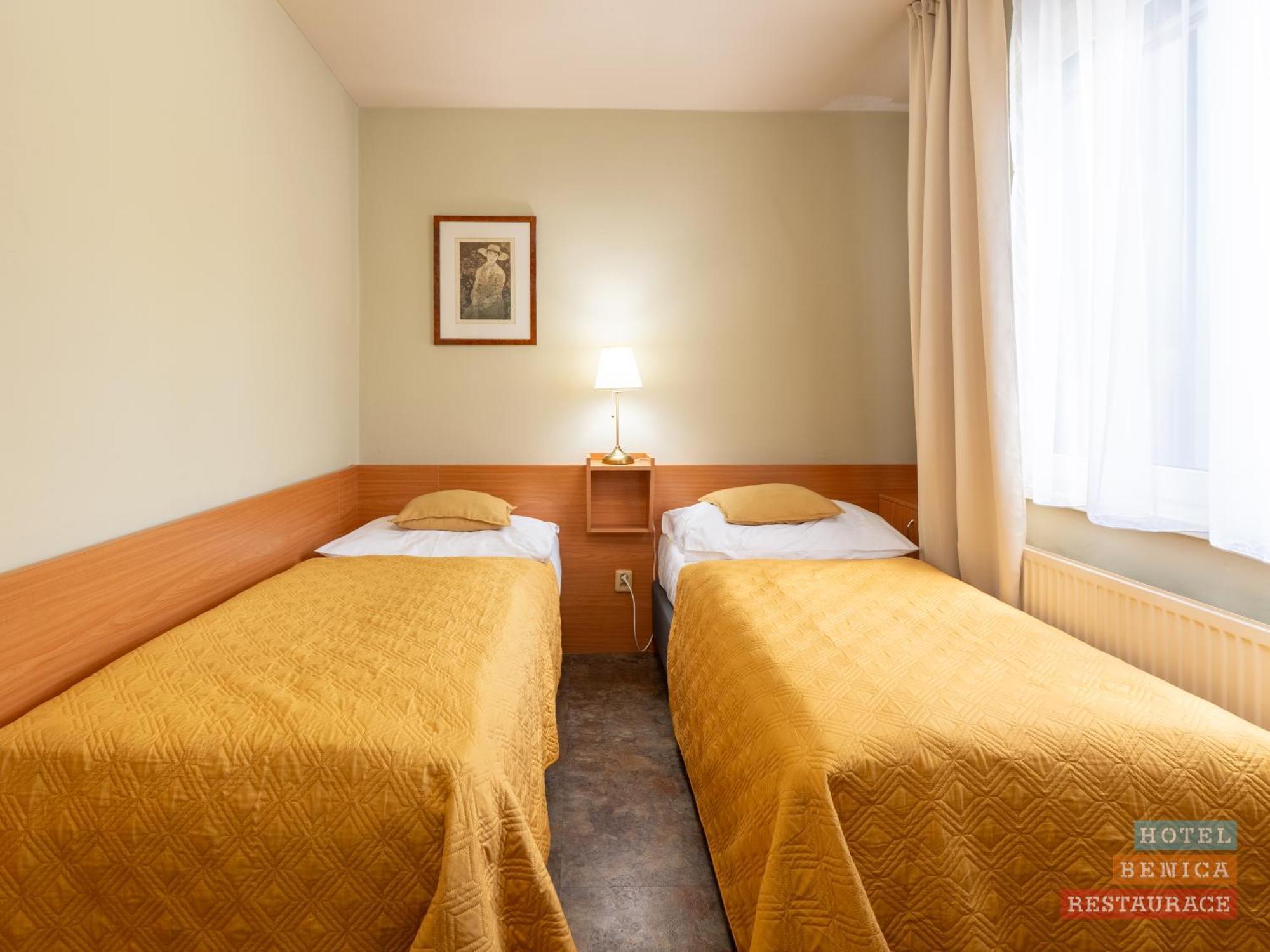 Hotel Benica Benesov  Kültér fotó